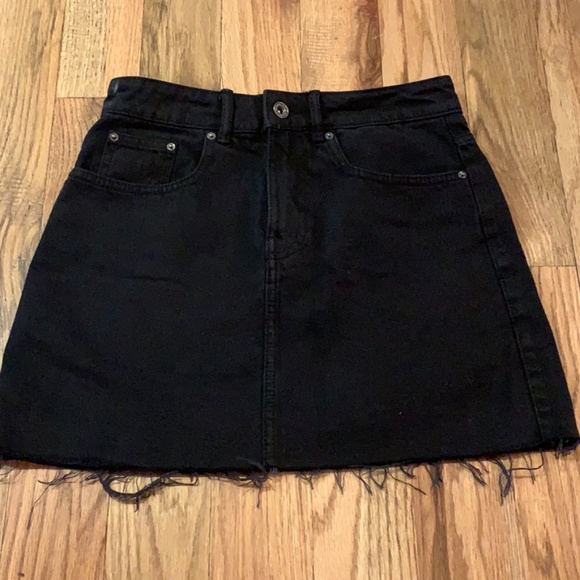 Zara Denim Skirt - Picture 1 of 4